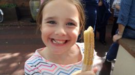 Luna's Very First Churro, El Mercado.
