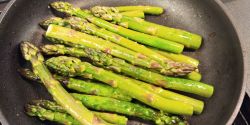 Asparagus in Pan